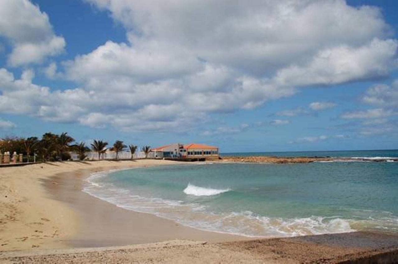 Hostels Holiday Cape Verde Santa Maria Exterior photo